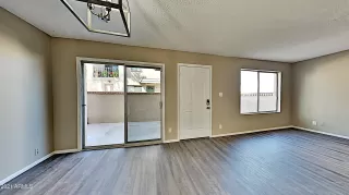 Photo #6: 6193456 Listing