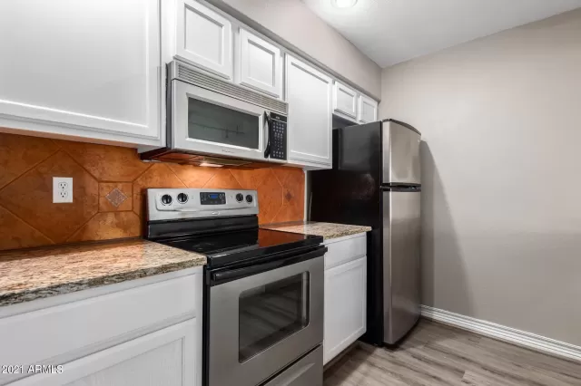MLS: 6193571 Condo For Sale