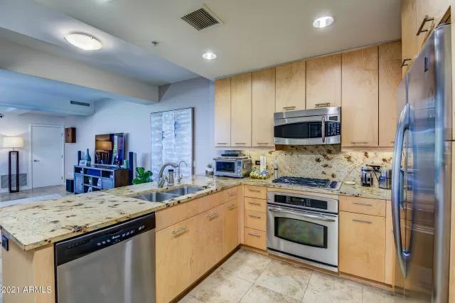 MLS: 6193686 Condo For Sale