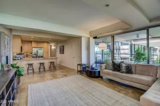 Photo #3: 6193686 Listing