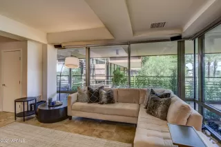 Photo #4: 6193686 Listing