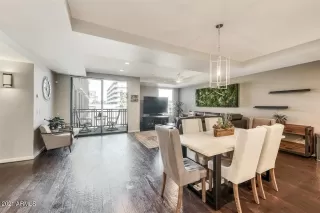 Photo #2: 6193730 Listing