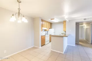 Photo #4: 6193733 Listing