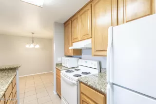 Photo #6: 6193733 Listing