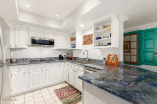 Photo #2: 6193830 Listing