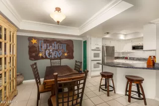 Photo #3: 6193830 Listing