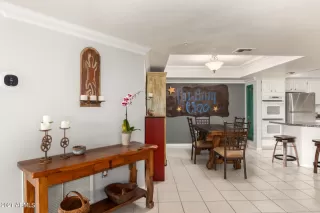 Photo #5: 6193830 Listing