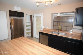 Photo #6: 6193928 Listing