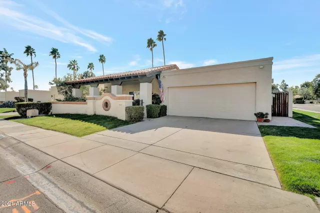 MLS: 6194287 Condo For Sale