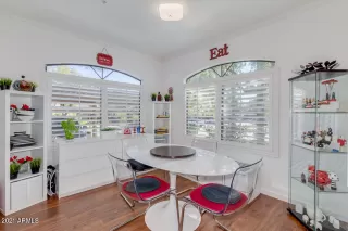 Photo #5: 6194345 Listing