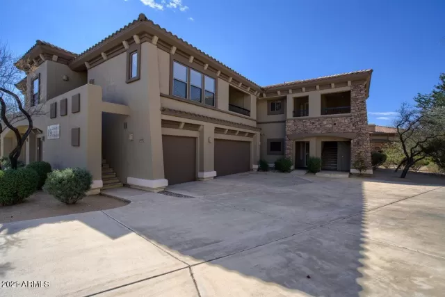 MLS: 6194628 Condo For Sale