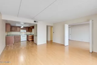 Photo #4: 6194718 Listing 