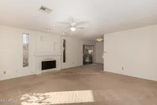 Photo #5: 6194816 Listing