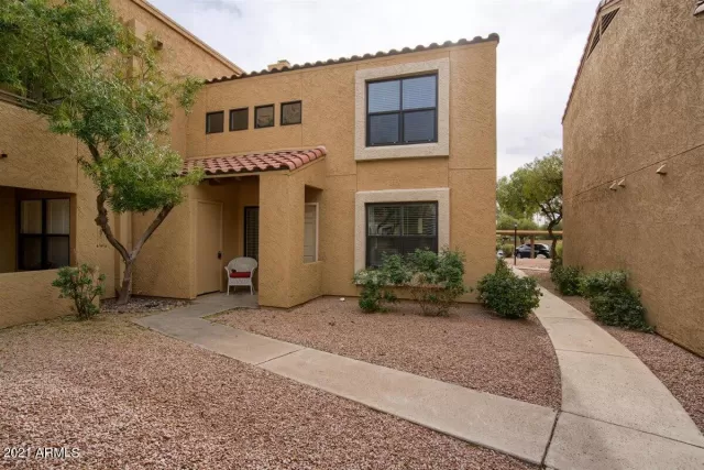 MLS: 6194929 Condo For Sale