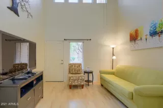 Photo #2: 6194929 Listing