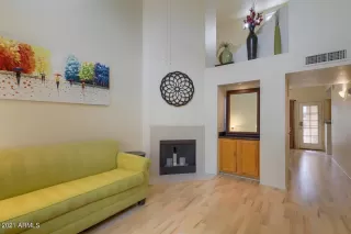 Photo #5: 6194929 Listing