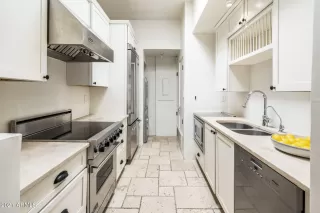 Photo #5: 6195027 Listing