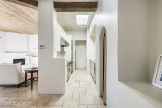 Photo #6: 6195027 Listing