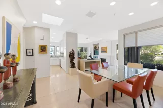 Photo #5: 6195183 Listing