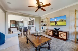 Photo #6: 6195212 Listing