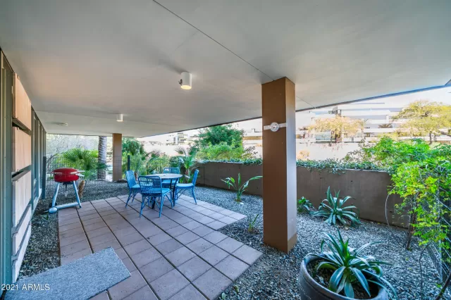 MLS: 6195262 Condo For Sale