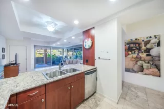 Photo #2: 6195262 Listing