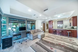 Photo #5: 6195262 Listing