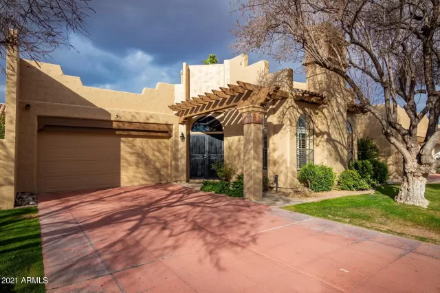 MLS: 6195529 Condo For Sale