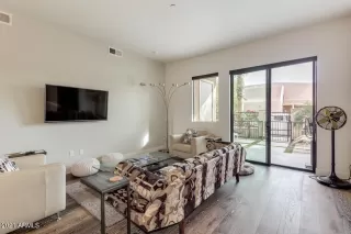 Photo #4: 6195651 Listing