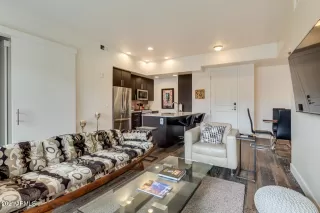 Photo #6: 6195651 Listing