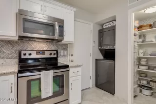 Photo #5: 6195970 Listing