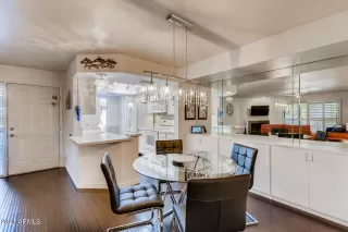 Photo #3: 6196191 Listing