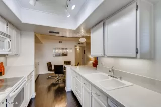 Photo #6: 6196191 Listing