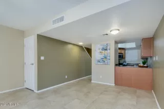 Photo #6: 6196216 Listing 