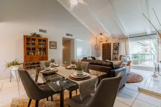 Photo #2: 6196244 Listing