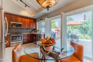 Photo #3: 6196244 Listing