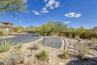 Photo #1: 6196386 Listing 