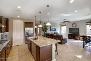 Photo #4: 6196386 Listing 