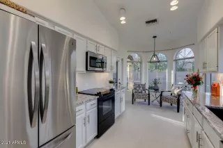 Photo #6: 6196406 Listing