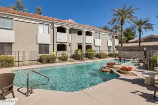 Photo #6: 6196413 Listing