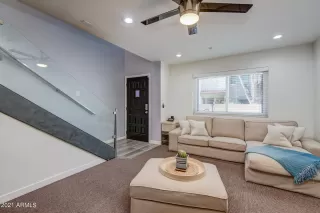 Photo #2: 6196432 Listing