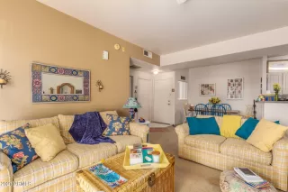 Photo #3: 6196501 Listing