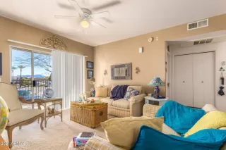 Photo #4: 6196501 Listing