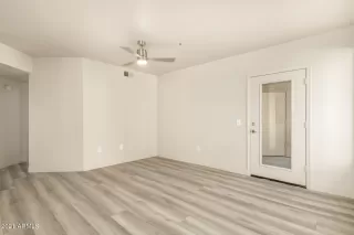 Photo #4: 6196621 Listing