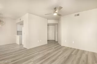 Photo #5: 6196621 Listing