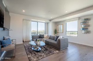 Photo #2: 6196898 Listing