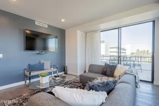 Photo #4: 6196898 Listing