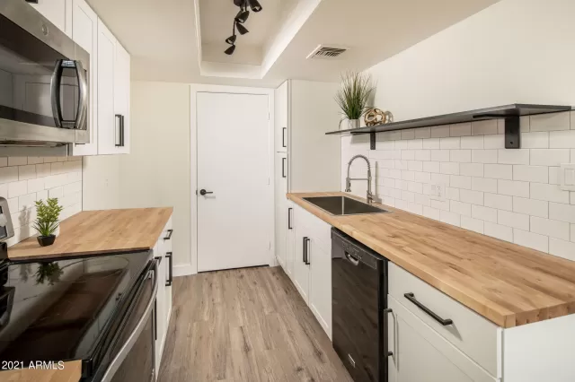 MLS: 6196908 Condo For Sale