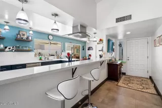 Photo #4: 6196930 Listing 