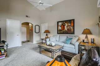 Photo #6: 6197061 Listing